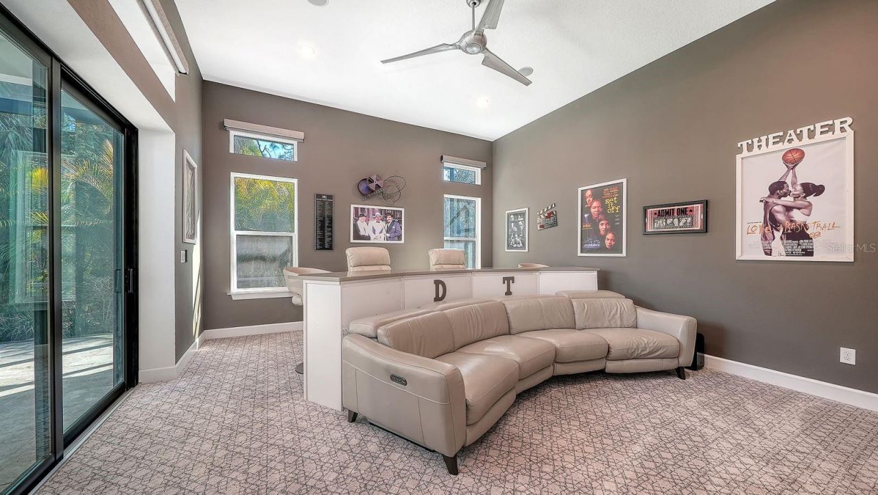 9296 Starry Night Avenue, Sarasota, FL 34241 Photo