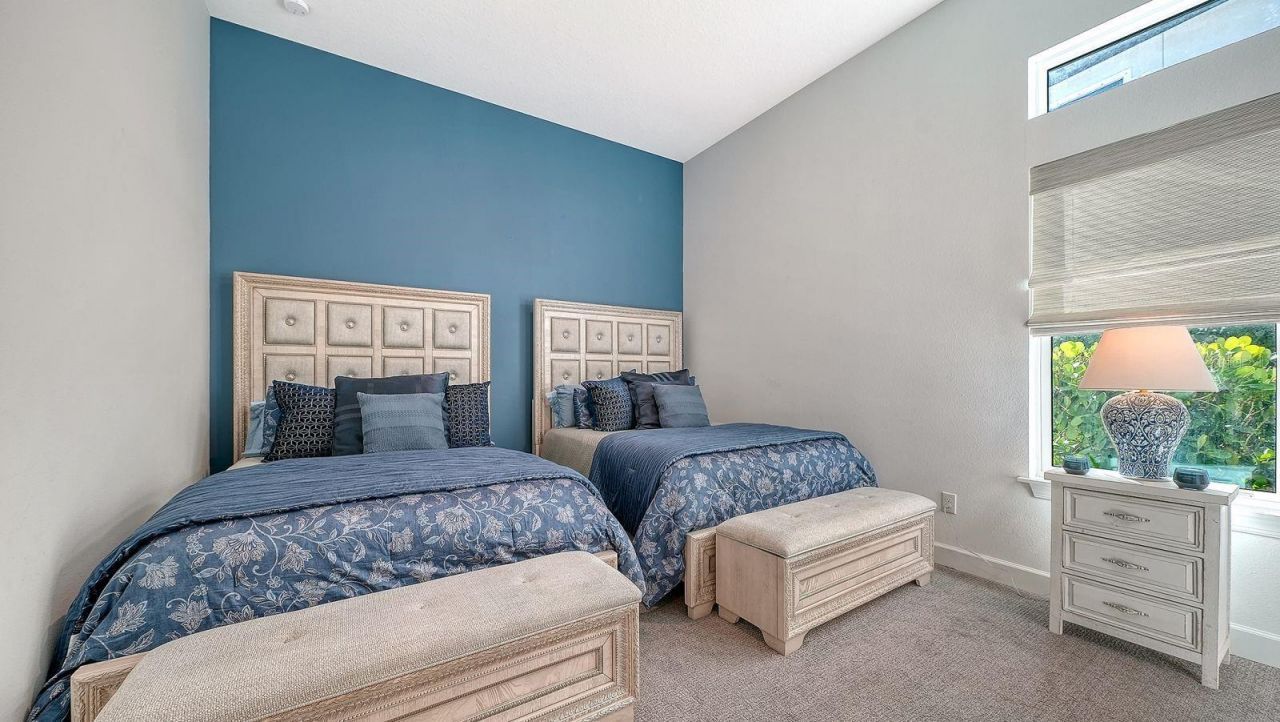 9296 Starry Night Avenue, Sarasota, FL 34241 Photo