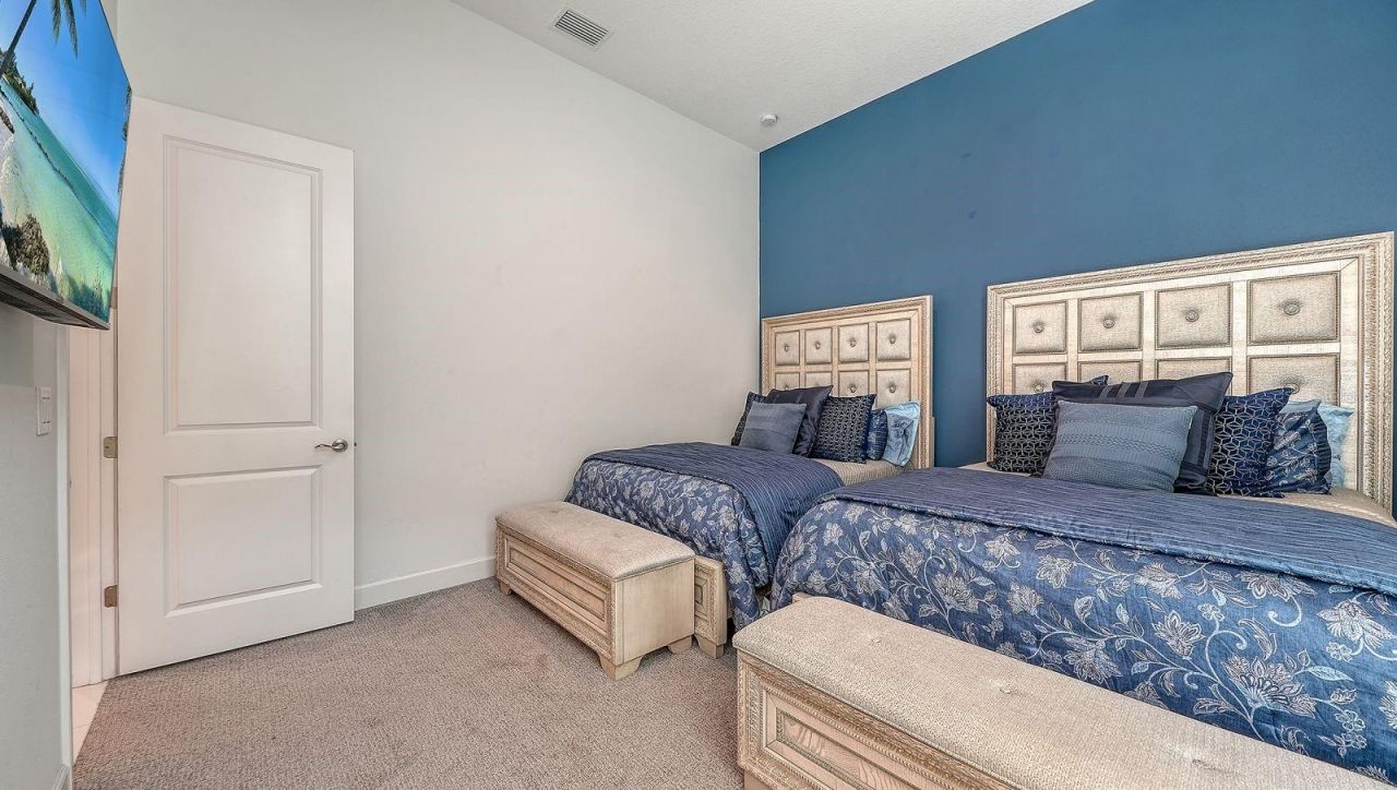 9296 Starry Night Avenue, Sarasota, FL 34241 Photo