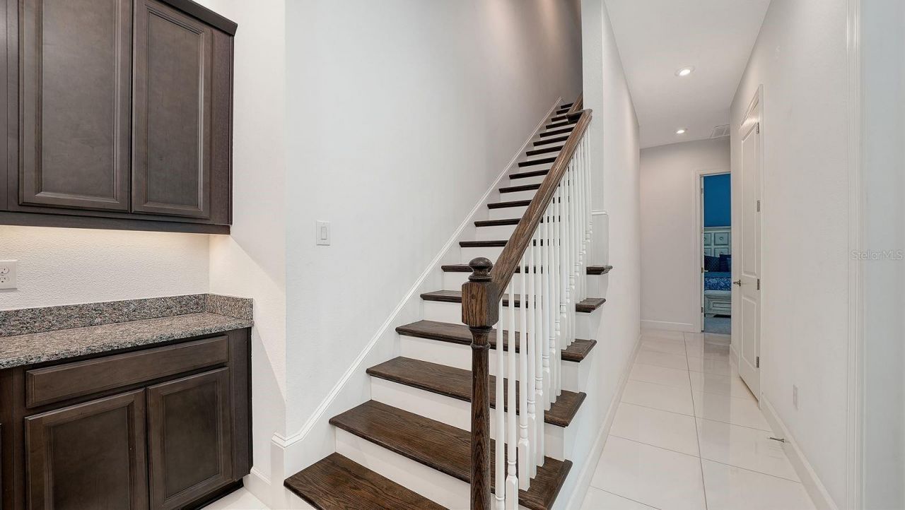 9296 Starry Night Avenue, Sarasota, FL 34241 Photo