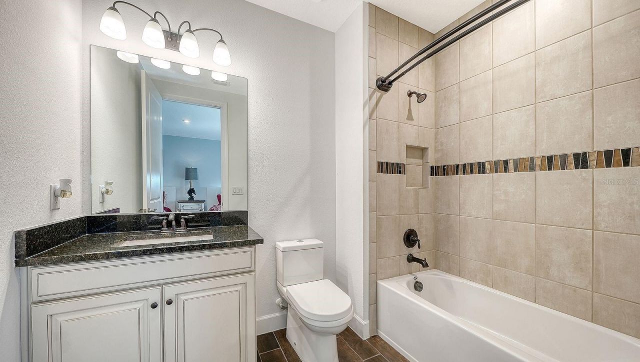 9296 Starry Night Avenue, Sarasota, FL 34241 Photo