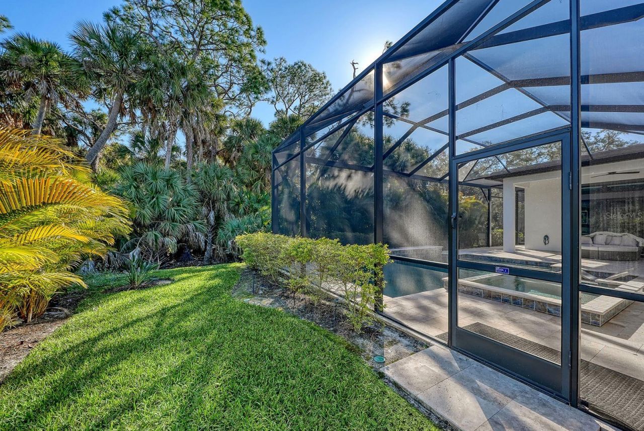 9296 Starry Night Avenue, Sarasota, FL 34241 Photo