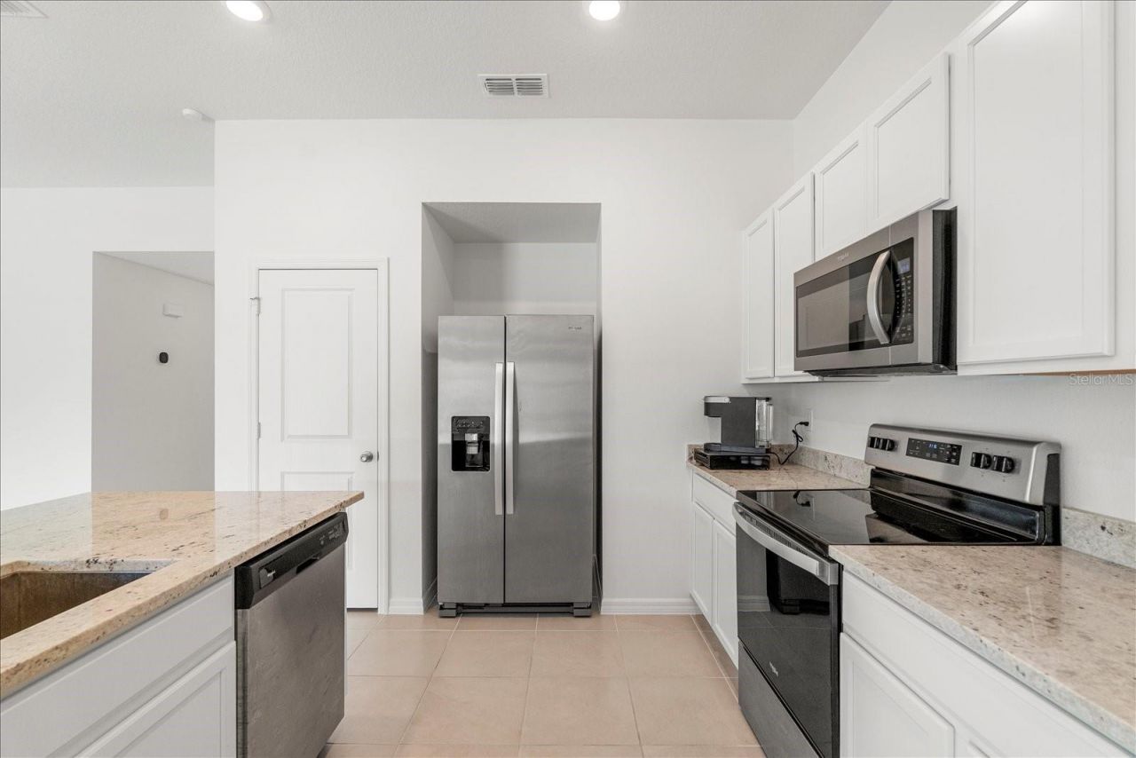 1429 Mattie Pointe Lane , Auburndale, FL 33823 Photo