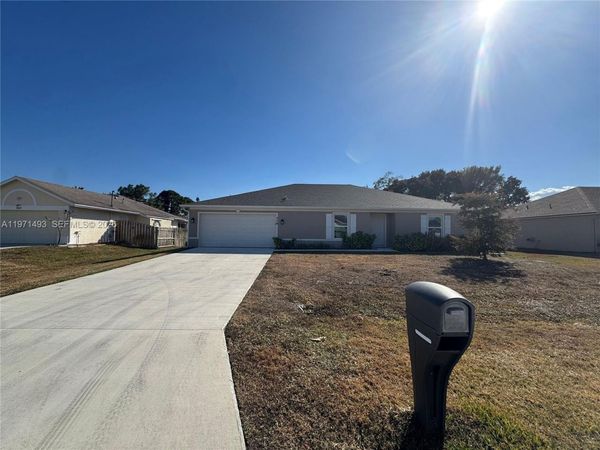 314 SW Ray Ave , Port St. Lucie, FL 34983