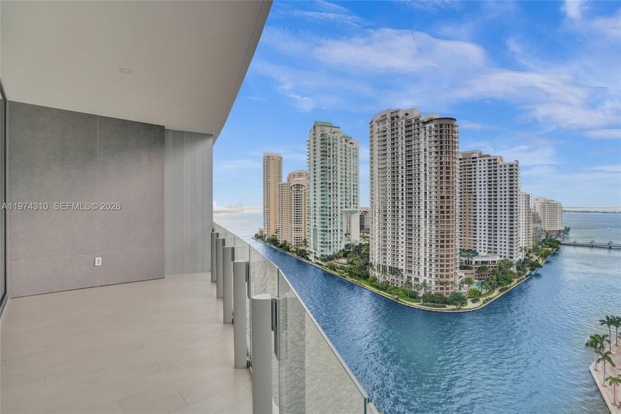 300 Biscayne Blvd Way , Unit 1807, Miami, FL 33131 Photo