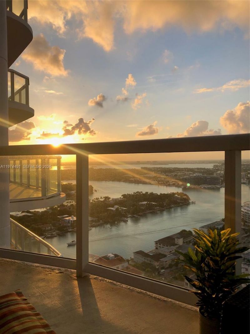 6365 Collins Ave , Unit 3609, Miami Beach, FL 33141 Photo
