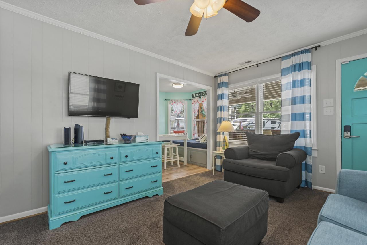 6001 - 1308 S King Hwy.  Photo 11