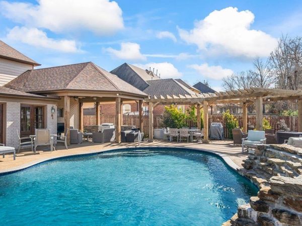 1499 BARTON CREEK DR, Collierville, TN 38017