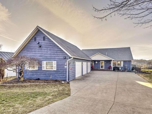 3807 Apple Valley Drive , Howard, OH 43028