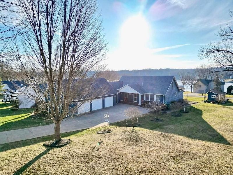 3807 Apple Valley Drive , Howard, OH 43028 Photo 2