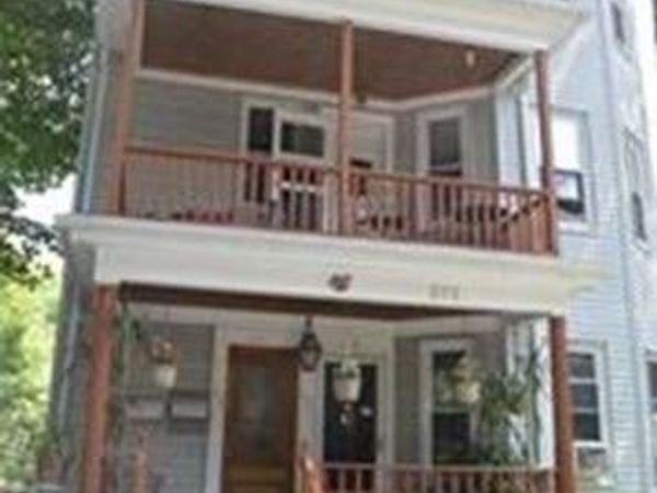 217 Reservoir Rd, Unit 2, Brookline, MA 02467