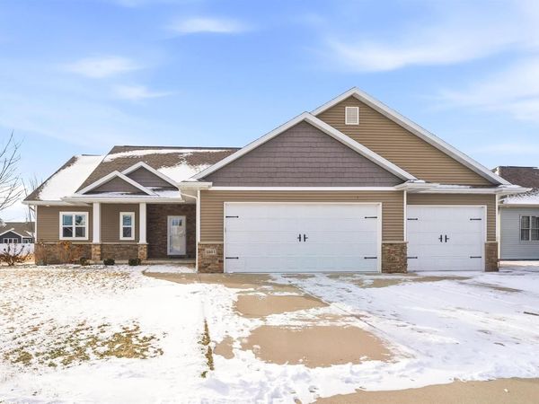 1911 BEAR PAW TRAIL, Kaukauna, WI 54130