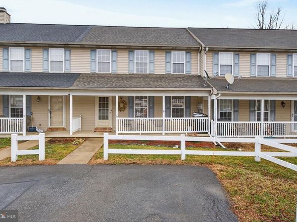 10 COLD STREAM DRIVE, LANCASTER TWP, PA 17603