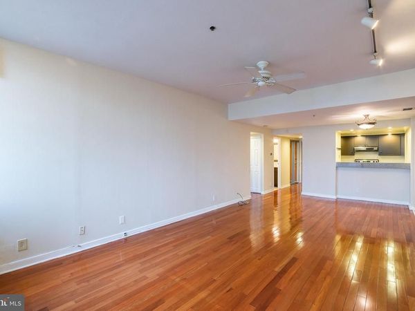 301 RACE STREET , UNIT 520, PHILADELPHIA, PA 19106