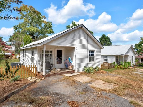 203 3rd Ave NE, Winchester, TN 37398