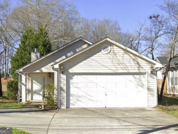 77 Clark Street, Newnan, GA 30263