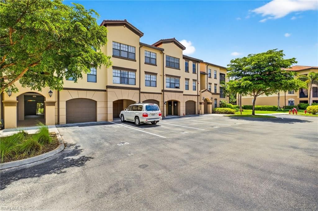 12955 Positano Cir, Unit 305, Naples, FL 34105 Photo