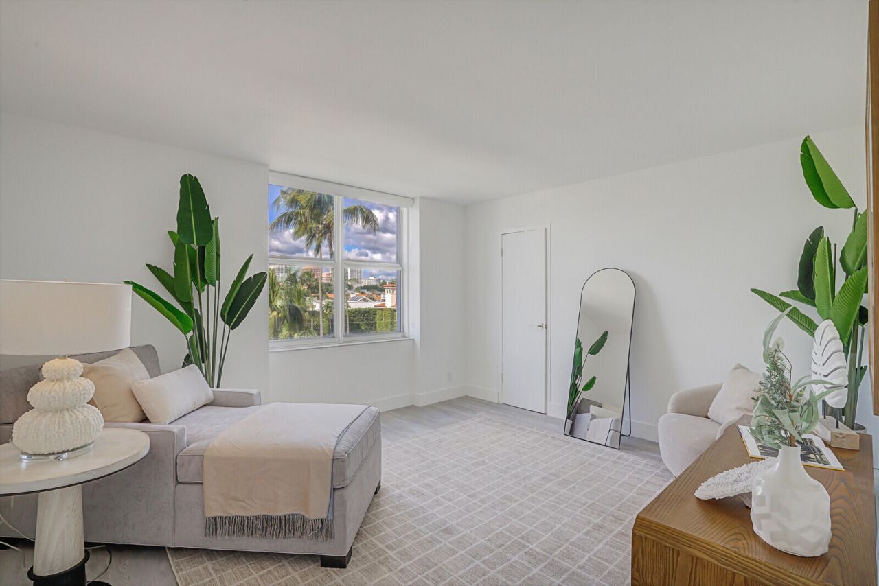 354 Chilean Avenue, Unit 4d, Palm Beach, FL 33480 Photo