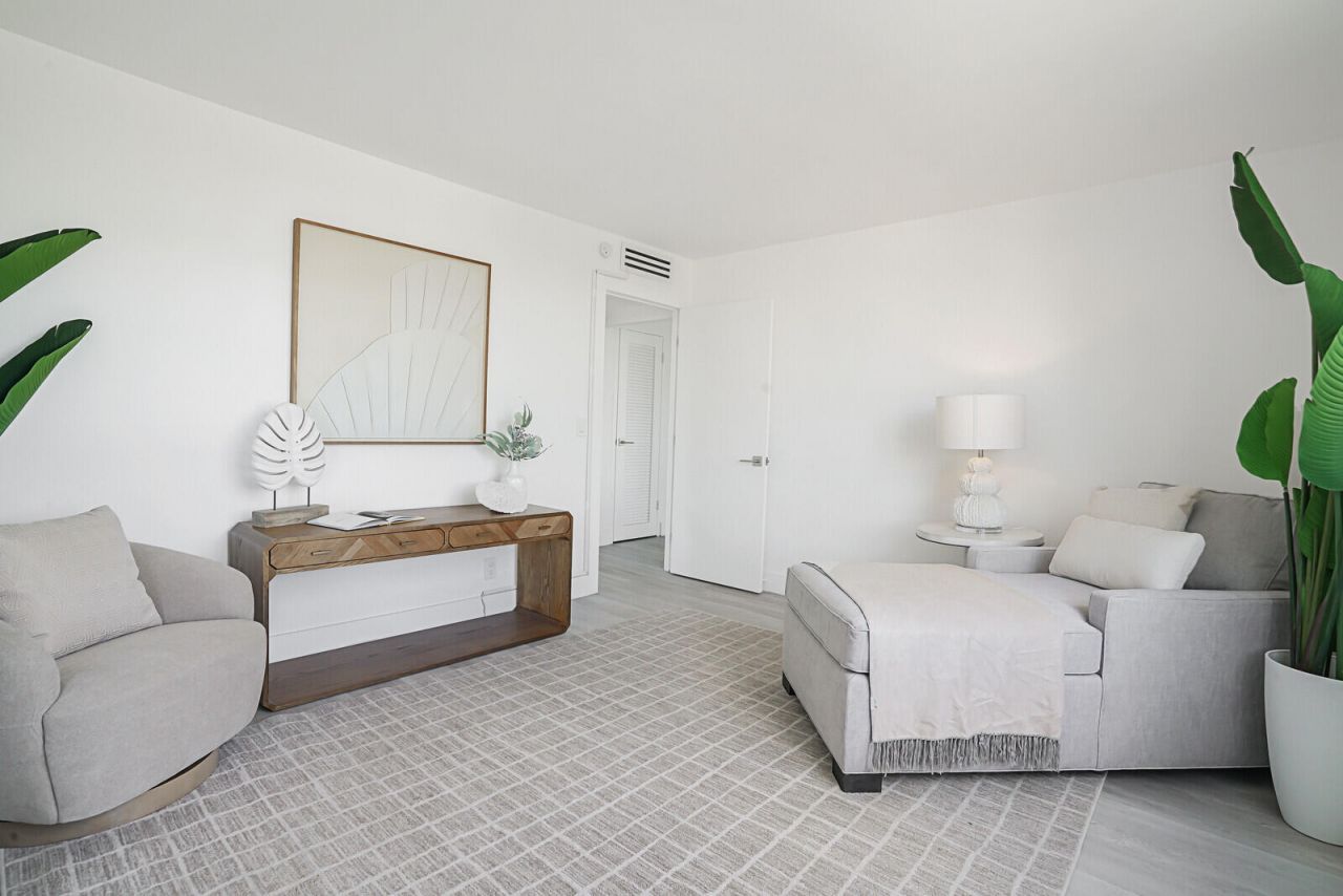 354 Chilean Avenue, Unit 4d, Palm Beach, FL 33480 Photo