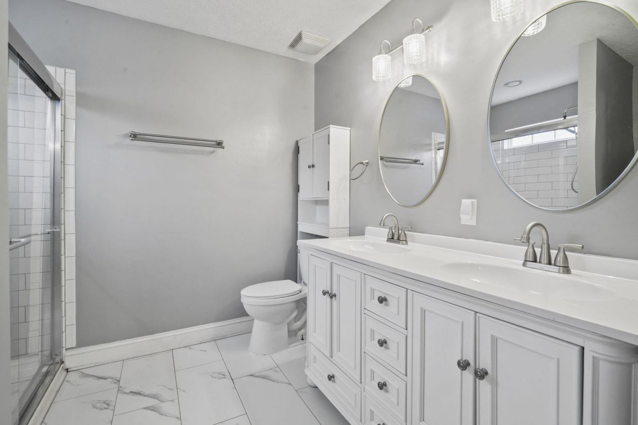 4040 Longleaf Ln. Photo 11