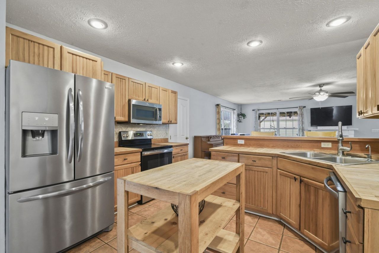 4040 Longleaf Ln. Photo 16