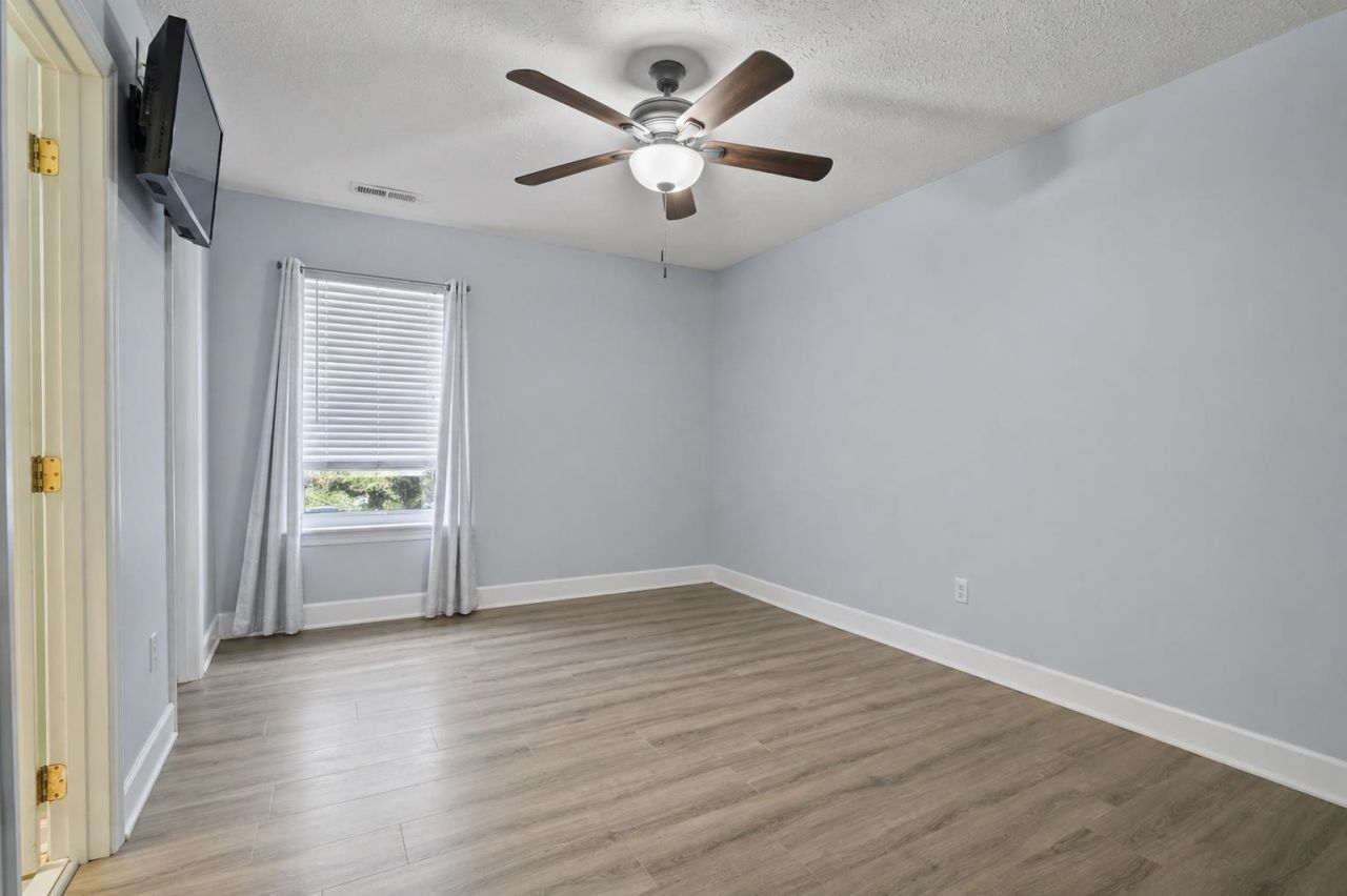 4040 Longleaf Ln. Photo 21