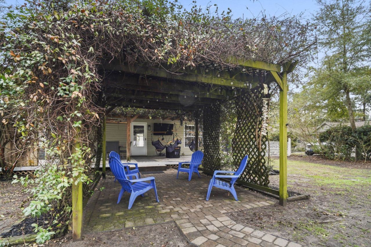 4040 Longleaf Ln. Photo 23