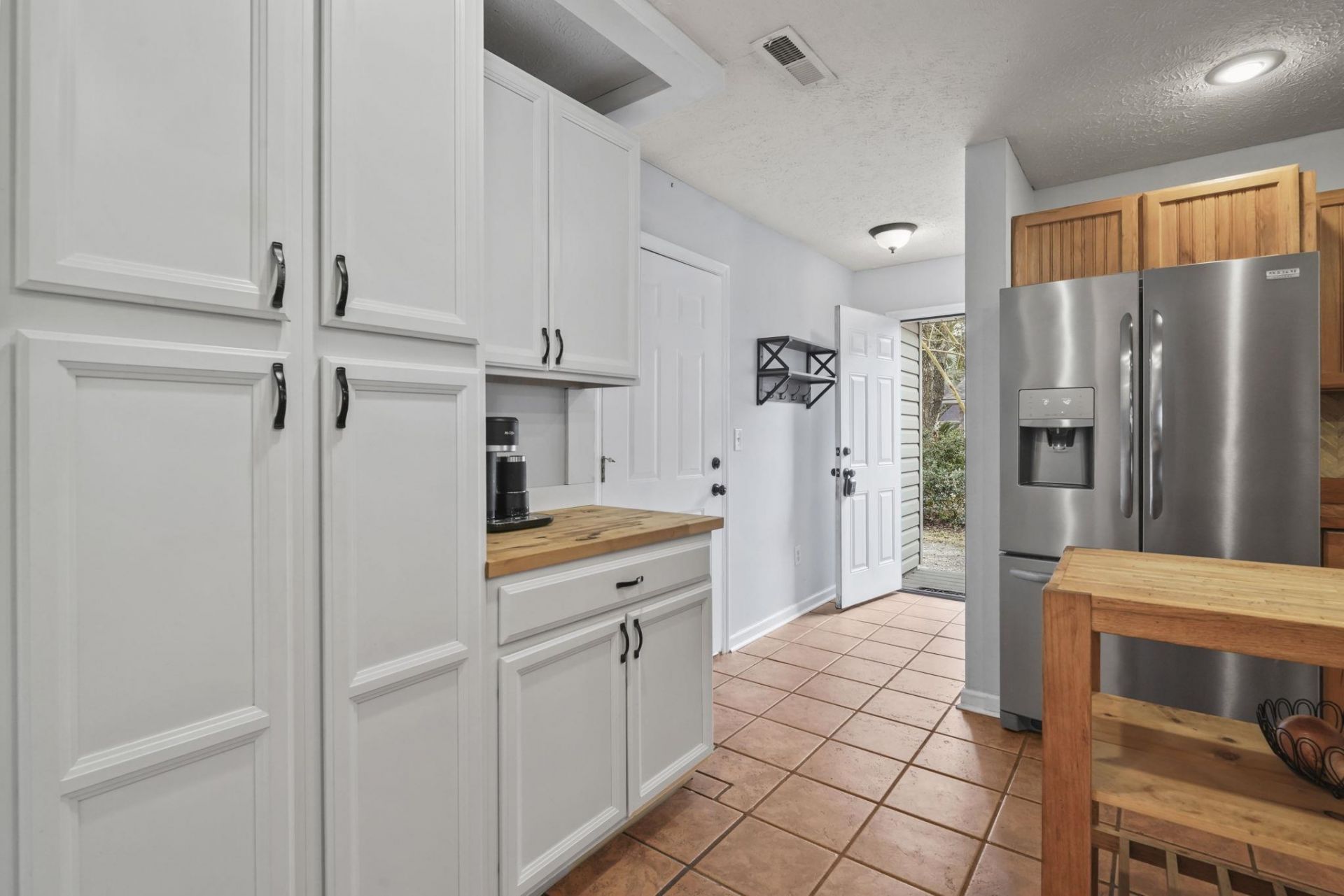 4040 Longleaf Ln. Photo 7
