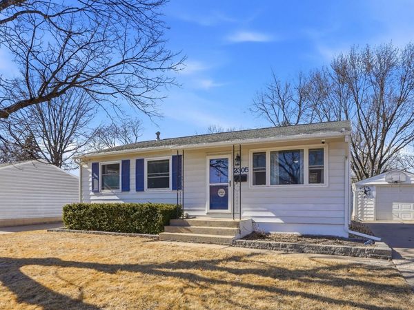2305 MIAMI DR, Iowa City, IA 52240