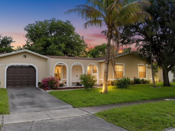 420 SW 62nd Ave , Margate, FL 33068