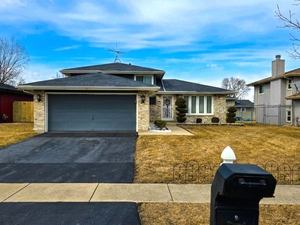 4050 Russet Way , Country Club Hills, IL 60478