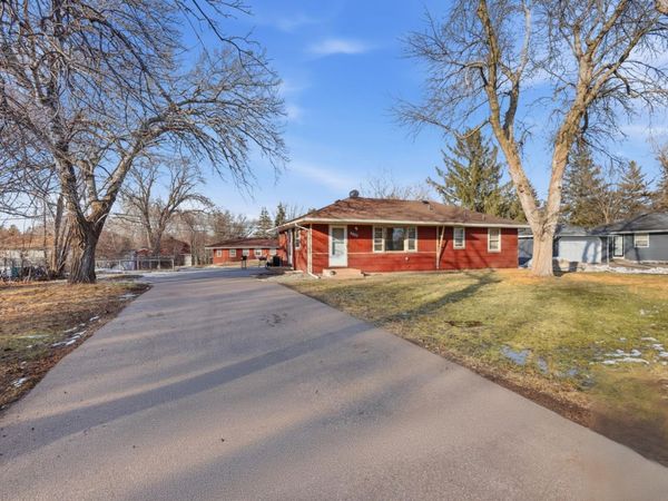 6800 68th Avenue N, Brooklyn Park, MN 55428