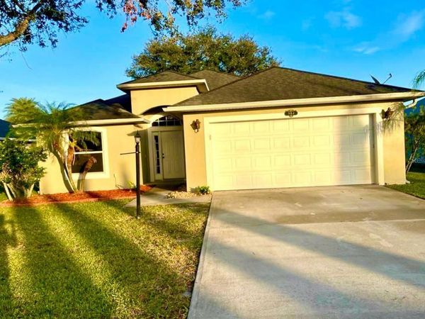 984 TAVERNIER CIRCLE NE, PALM BAY, FL 32905