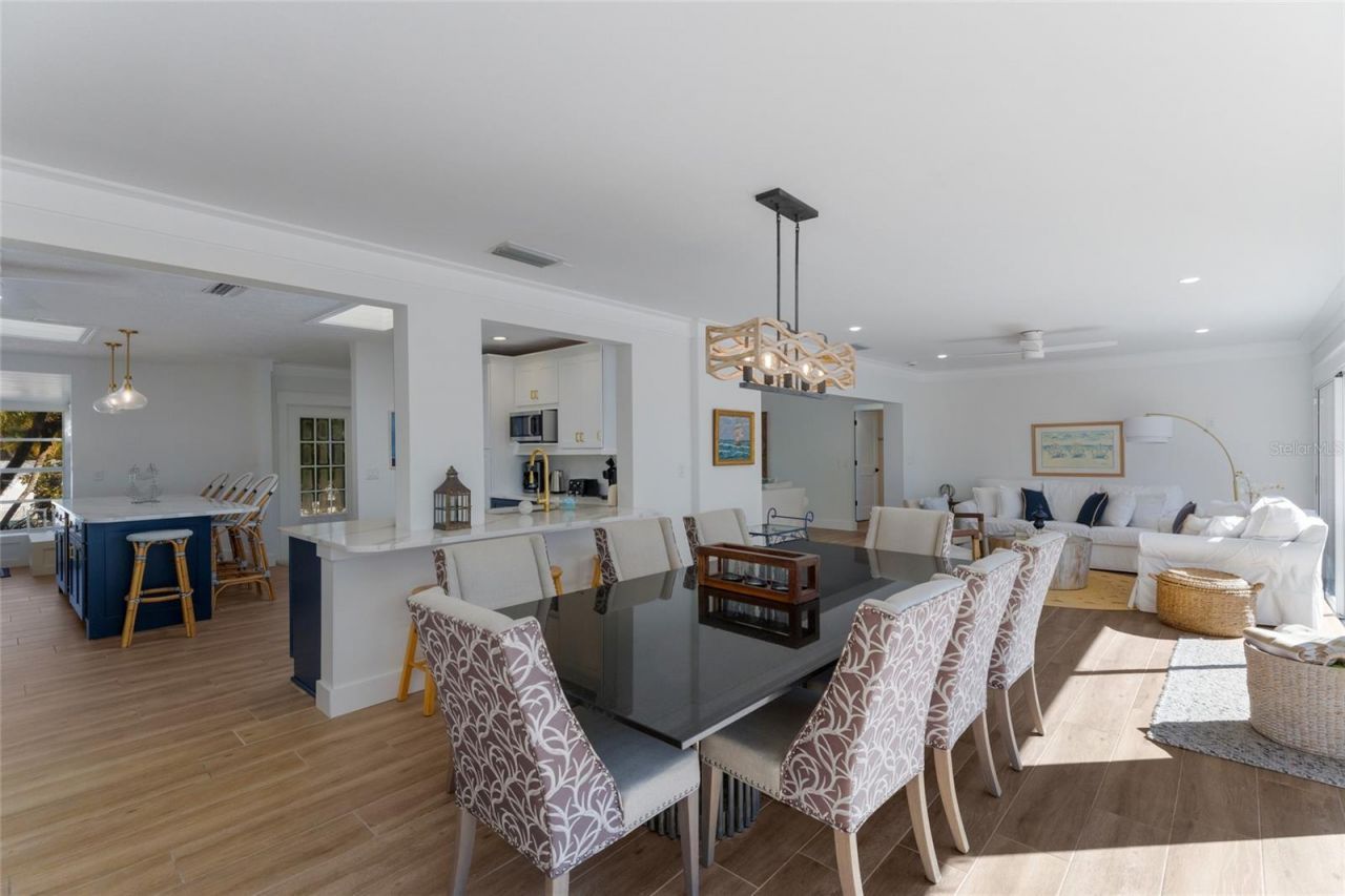 419 Clark Drive, Holmes Beach, FL 34217 Photo