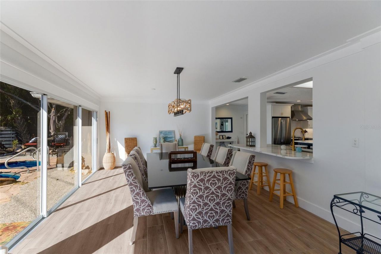 419 Clark Drive, Holmes Beach, FL 34217 Photo