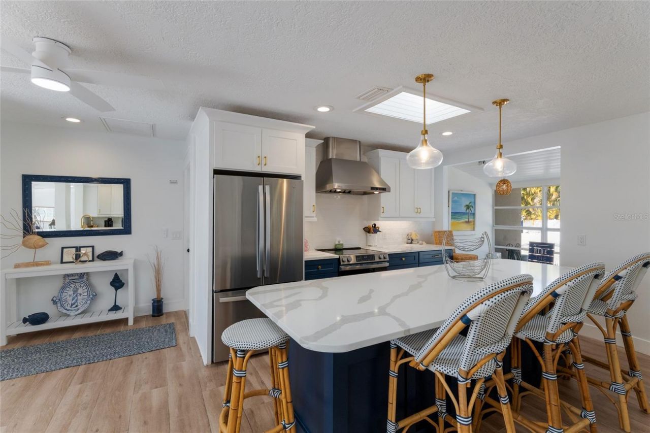 419 Clark Drive, Holmes Beach, FL 34217 Photo