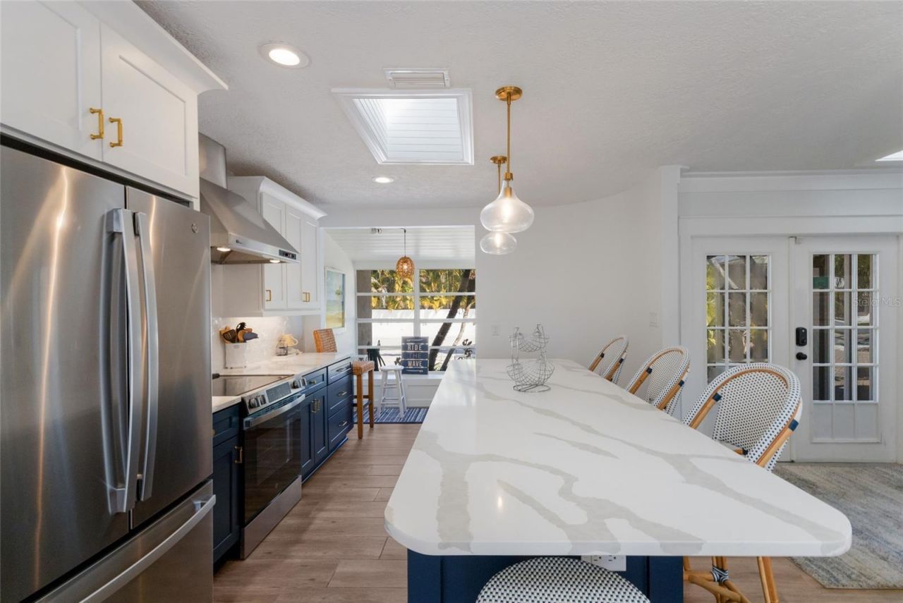 419 Clark Drive, Holmes Beach, FL 34217 Photo