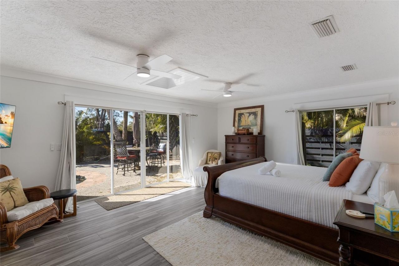 419 Clark Drive, Holmes Beach, FL 34217 Photo