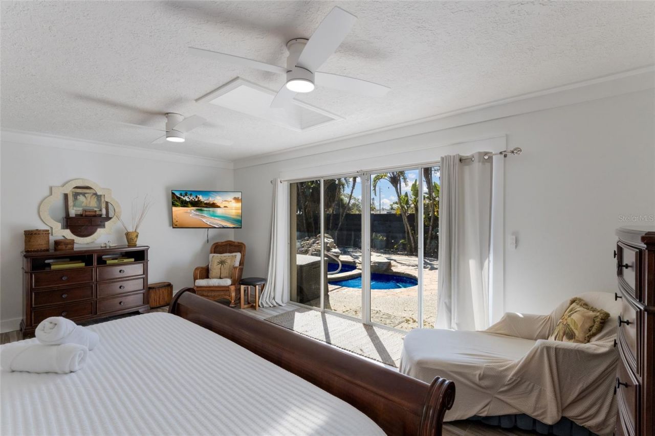 419 Clark Drive, Holmes Beach, FL 34217 Photo