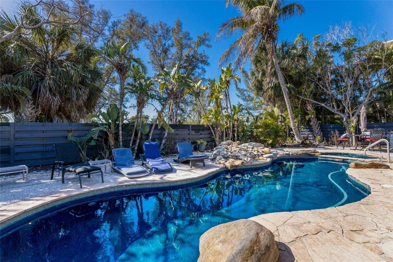 419 Clark Drive, Holmes Beach, FL 34217 Photo