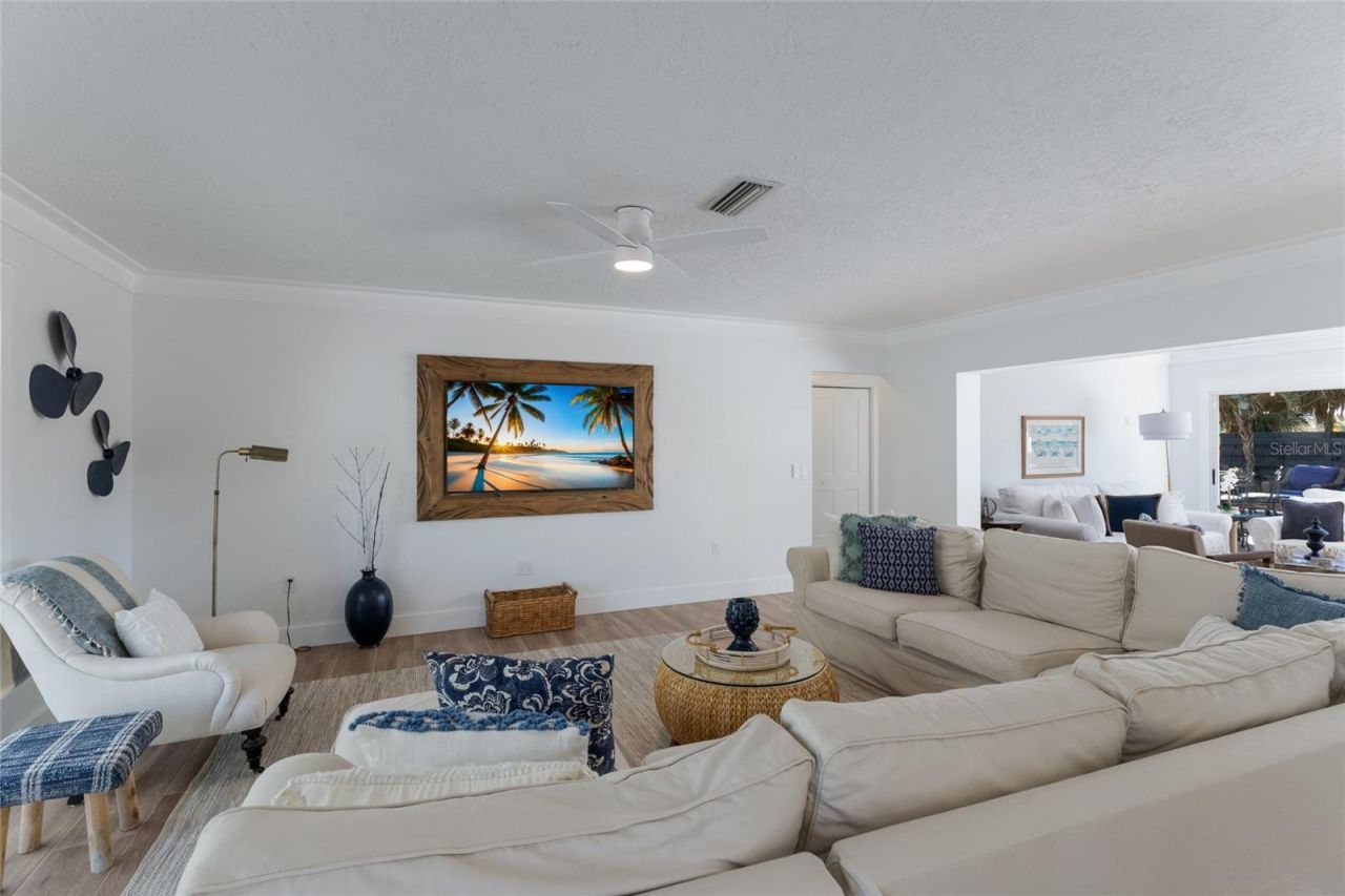 419 Clark Drive, Holmes Beach, FL 34217 Photo