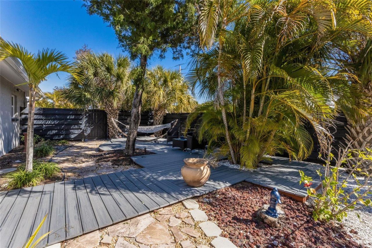 419 Clark Drive, Holmes Beach, FL 34217 Photo