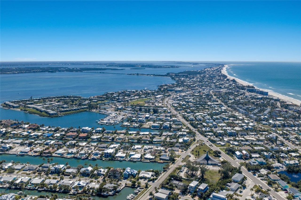 419 Clark Drive, Holmes Beach, FL 34217 Photo