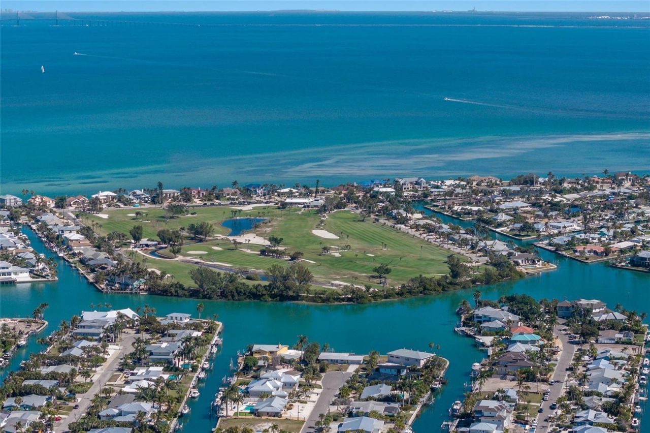 419 Clark Drive, Holmes Beach, FL 34217 Photo