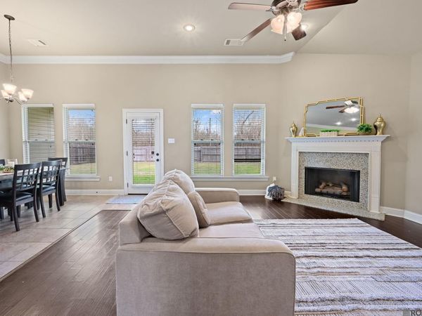 17475 Waterloo Dr, Baton Rouge, LA 70817