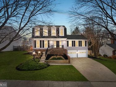 105 COUNTRY ROAD, POTOMAC FALLS, VA 20165