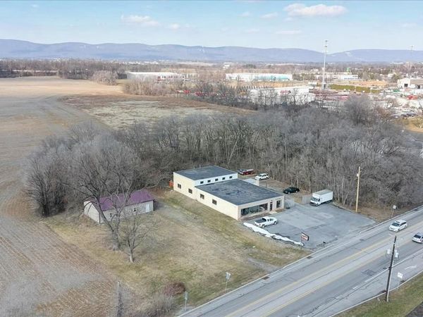 1050 HARRISBURG PIKE , CARLISLE, PA 17013