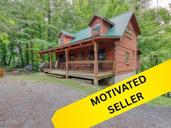 1136 E Foothills Drive, Gatlinburg, TN 37738