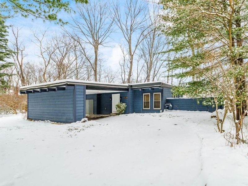 390 Lenappe Drive, Columbus, OH 43214 Photo 1