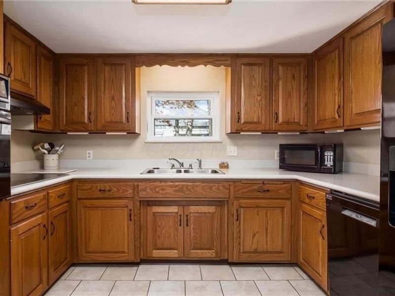 3965 Dorothy Drive, Zanesville, OH 43701 Photo 5